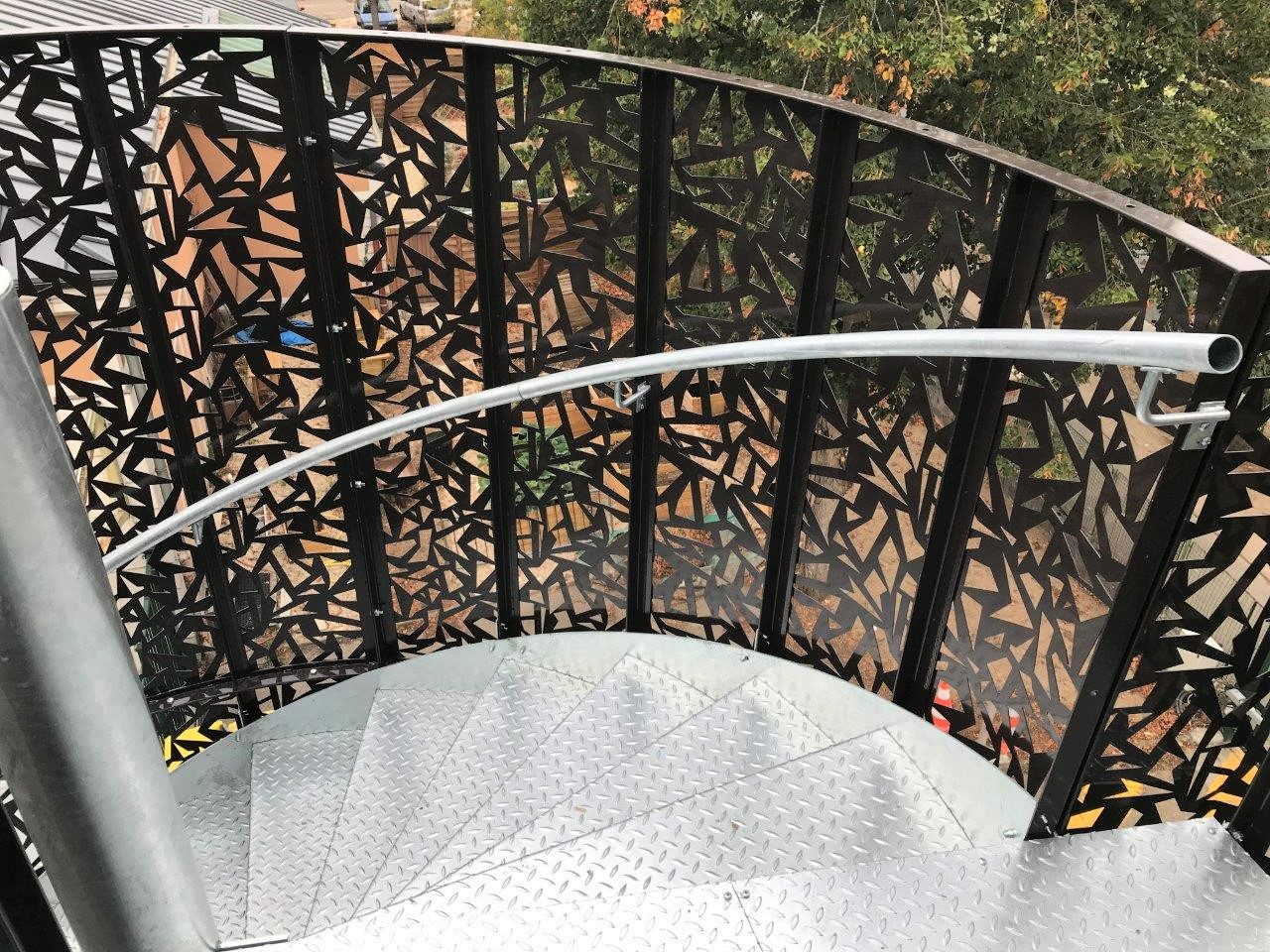 escalier métallique hélicoïdal